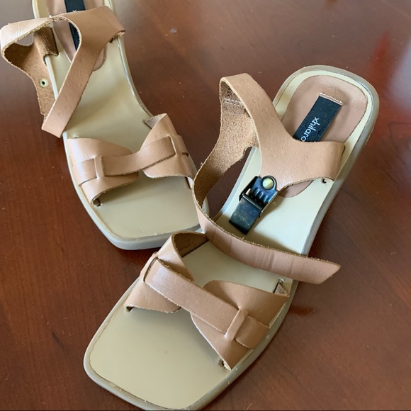 Leather Block Heel Sandals Camel Tan Beige Strappy Sandal Brazil size 38, us7 - Picture 10 of 12